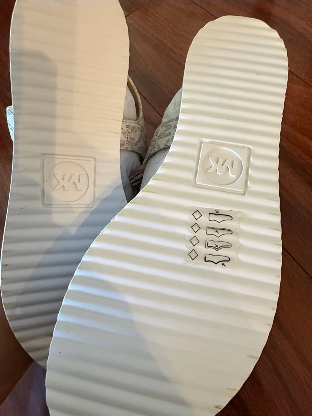 Michael Kors Val Signature Thong Sandal